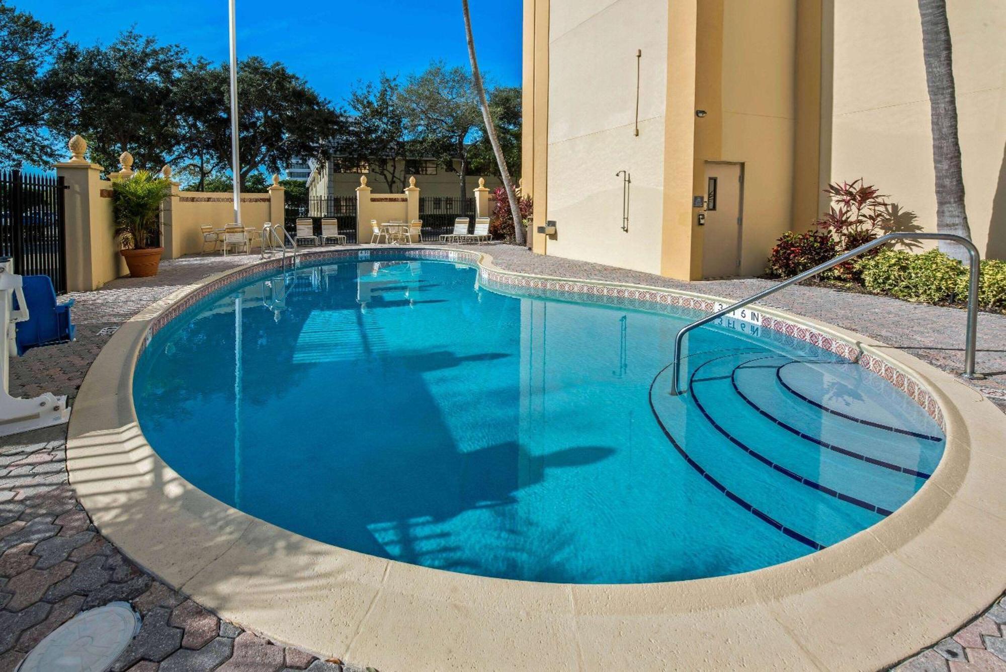 La Quinta By Wyndham West Palm Beach Airport Zewnętrze zdjęcie